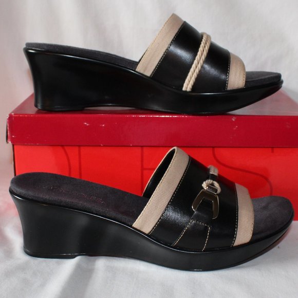 NIB Aerosoles Sea Squirt Black Tan Slides Sz 8M - Picture 3 of 9